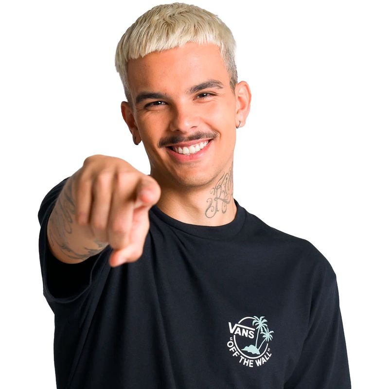 1000928847_2
